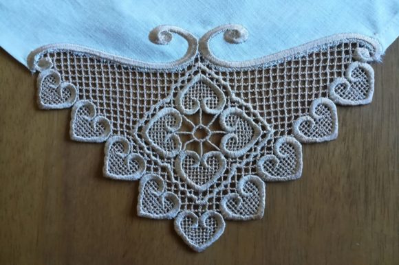Lace Corner Review: Elevating Craft Fair Linens